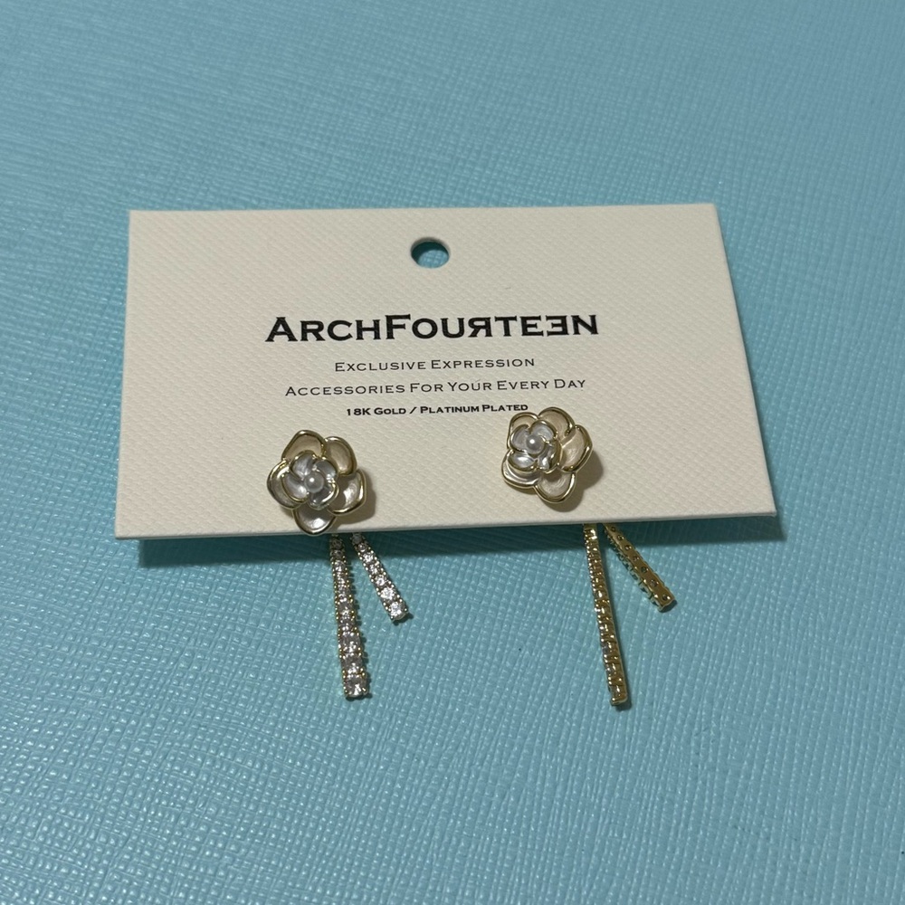 Gold Flower Earrings
